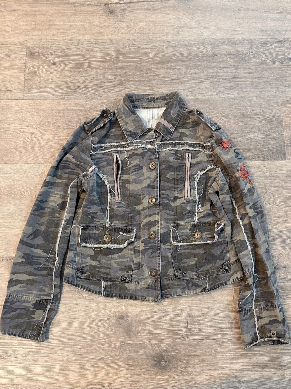 Aeropostale Y2K Camo Green Military Jacket Distressed L
